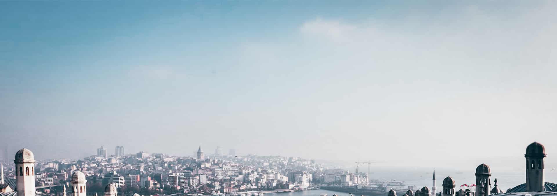 Drugi slajd tła strony głównej. Panorama miasta.